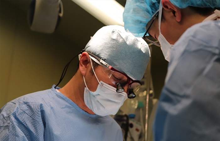 経験豊富な日本口腔外科学会口腔外科専門医による安心の手術